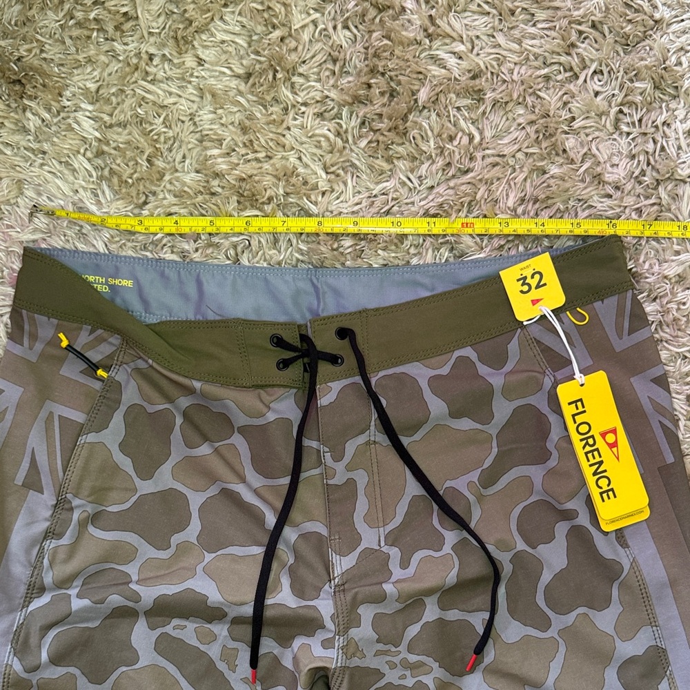 Florence Marine Men's Hawaiian Camouflage Board Shorts - Olive and Gray - Picture 3 of 5
